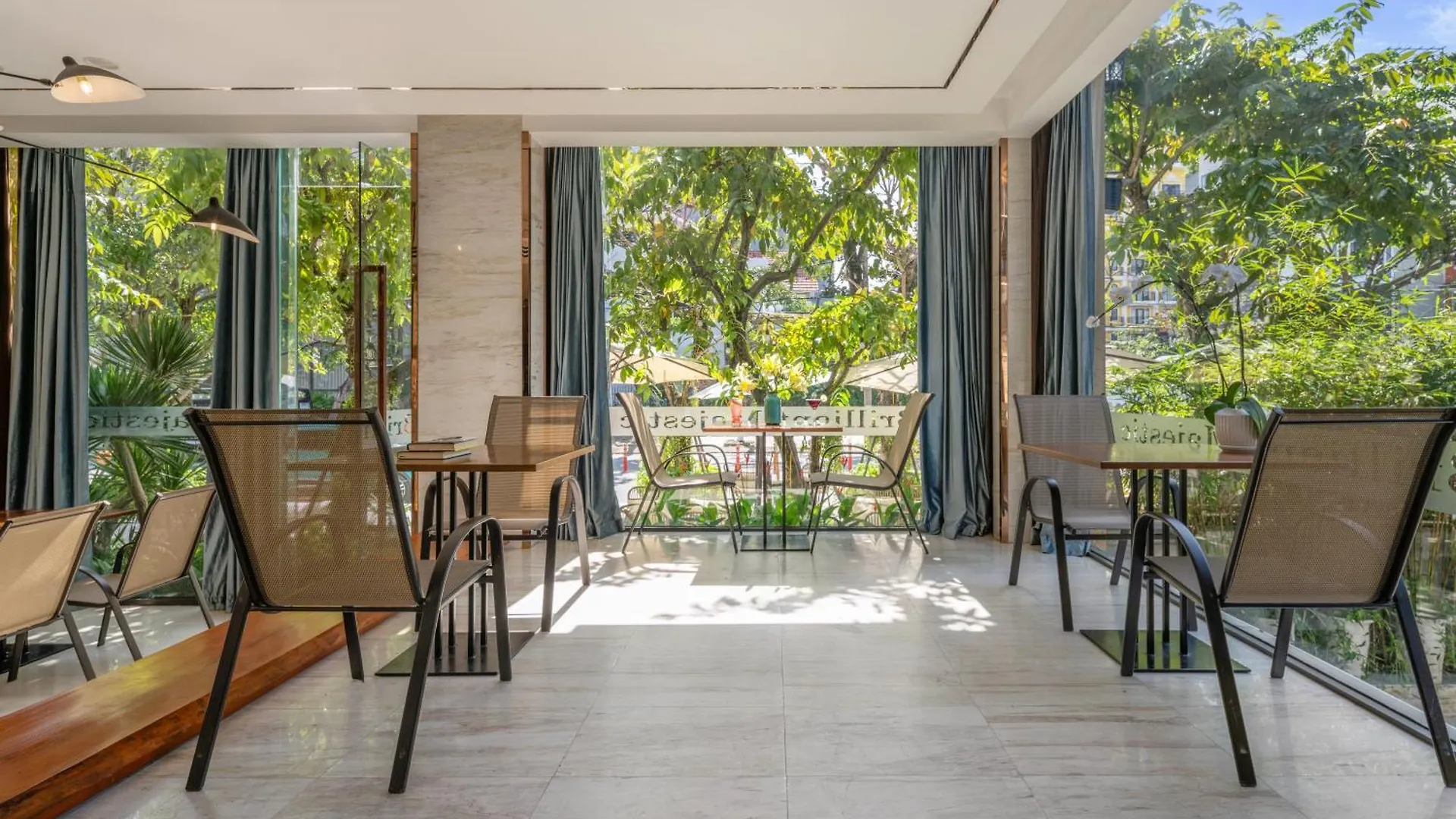 Brilliant Majestic Hotel Đà Nẵng